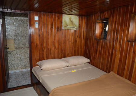 felicia double bed cabin