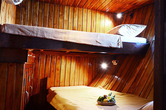 twin bed cabin